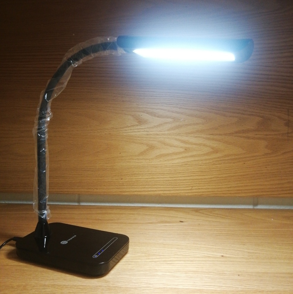 TaoTronics LED Desk Lamp